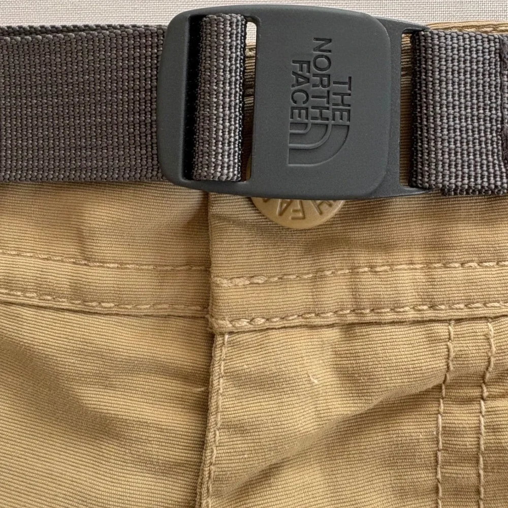 The North Face Paramount Shorts Mens XXL Khaki Tan Nylon Belted Cargo Hiking
